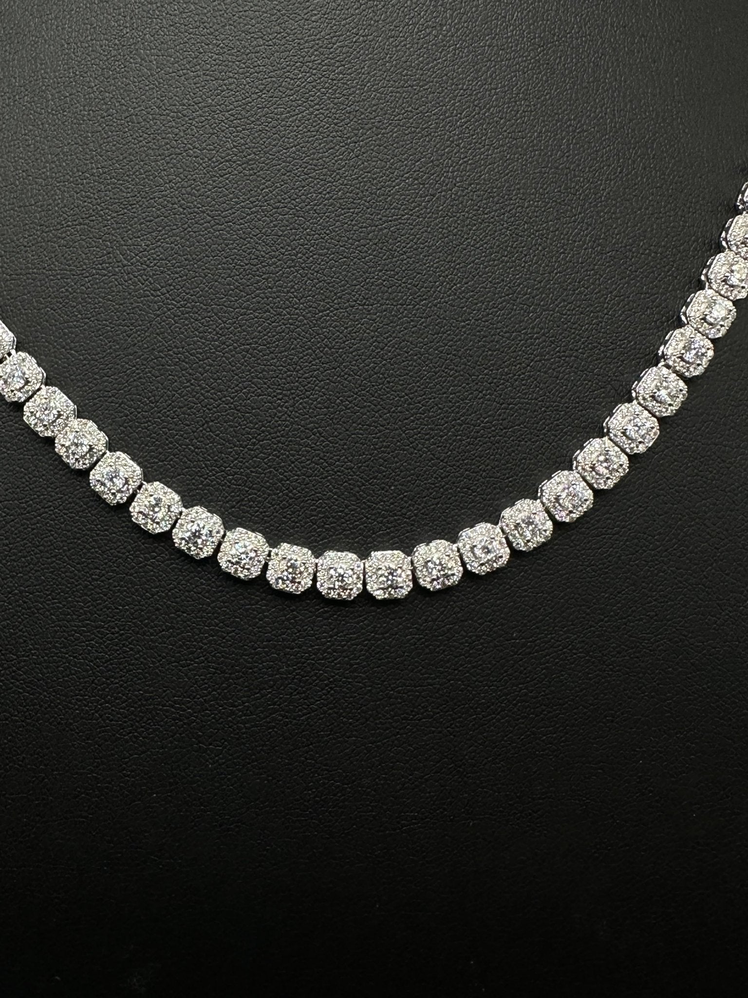 5mm Moissanite Cluster Tennis Chain - The Real Jewelry CompanyThe Real Jewelry CompanyNecklaces