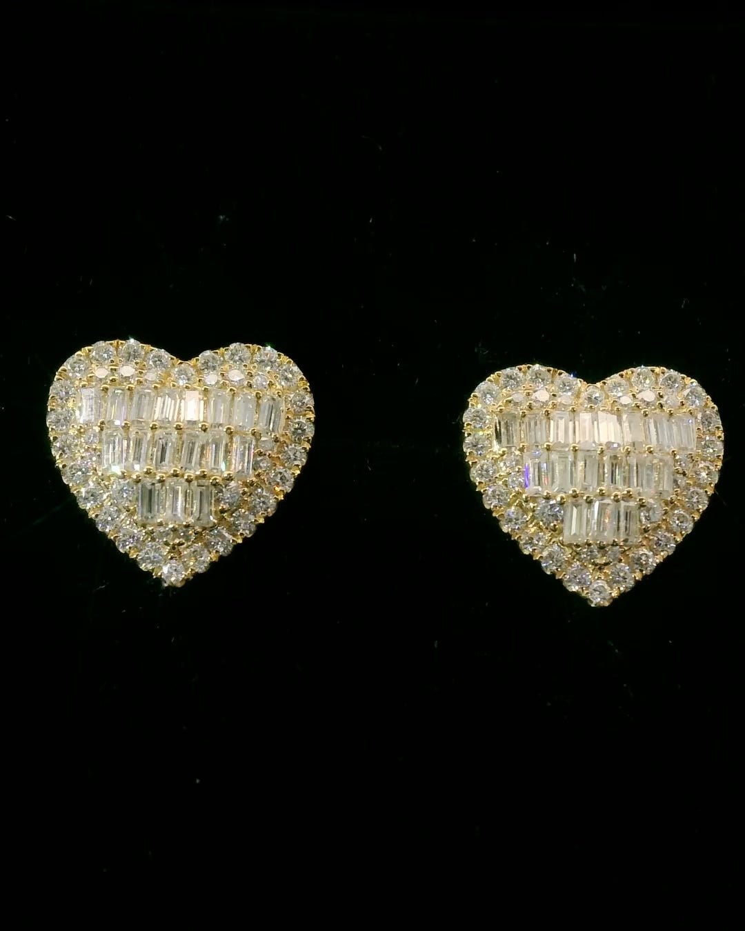 Baguette Cut Moissanite Hearts Halo Earrings - The Real Jewelry CompanyThe Real Jewelry CompanyEarrings