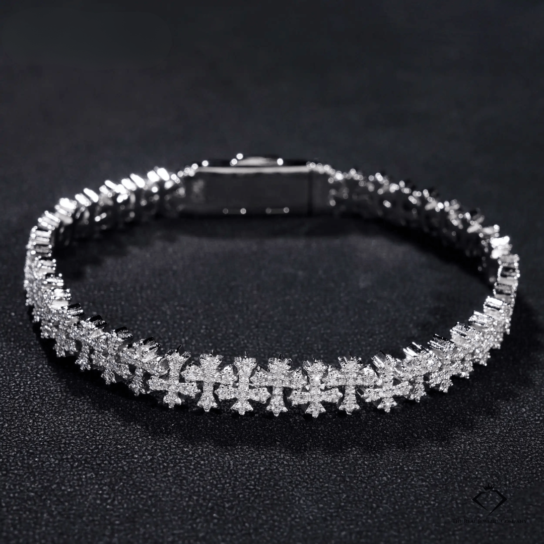 Cuban Crossfire – 925 Silver VVS Moissanite Cuban Link Cross Bracelet