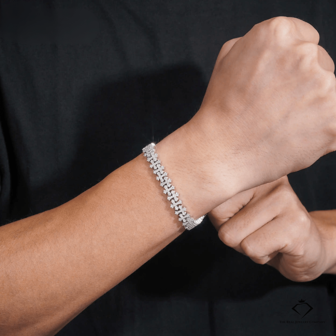 Cuban Crossfire – 925 Silver VVS Moissanite Cuban Link Cross Bracelet