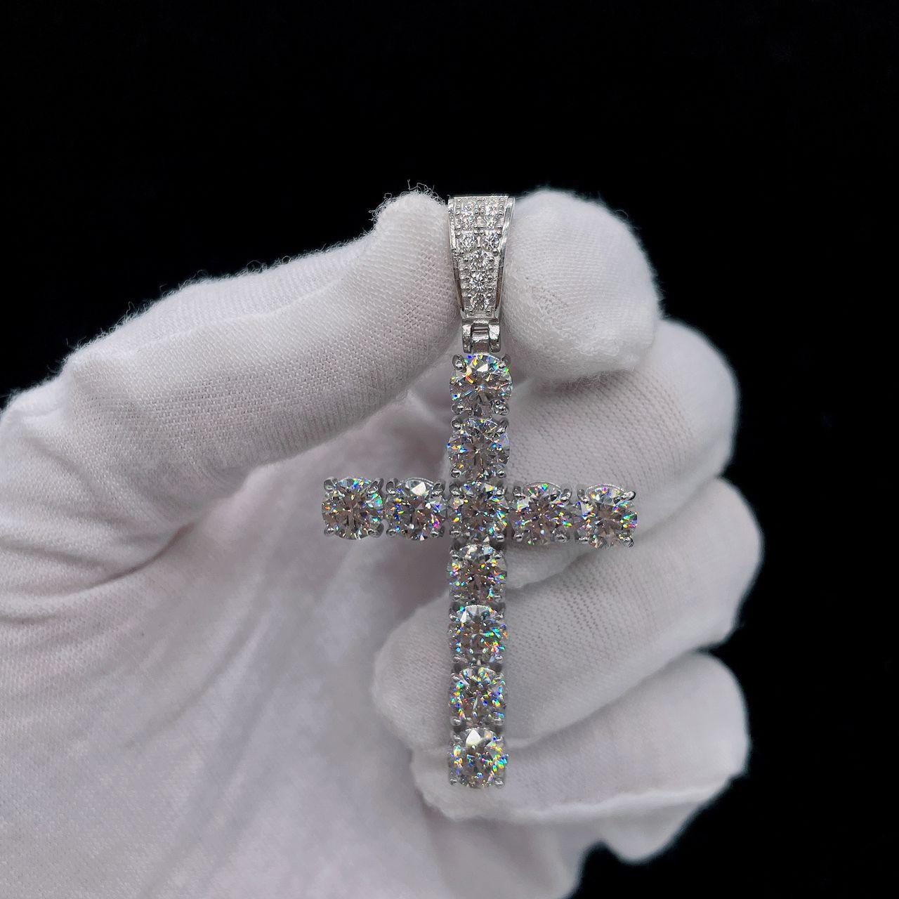 Moissanite Cross Pendant - The Real Jewelry CompanyThe Real Jewelry CompanyCharms & Pendants